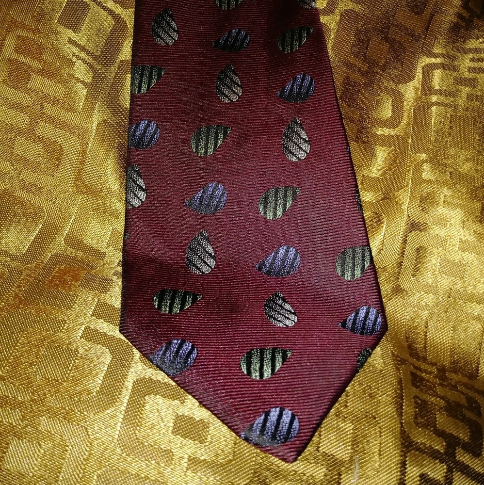 Valentino tie